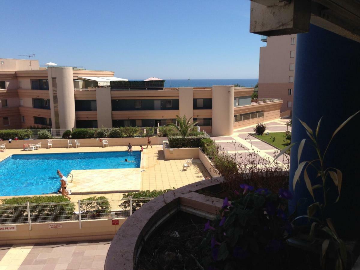 Résidence avec piscine et box, vue sur mer Sète Extérieur photo
