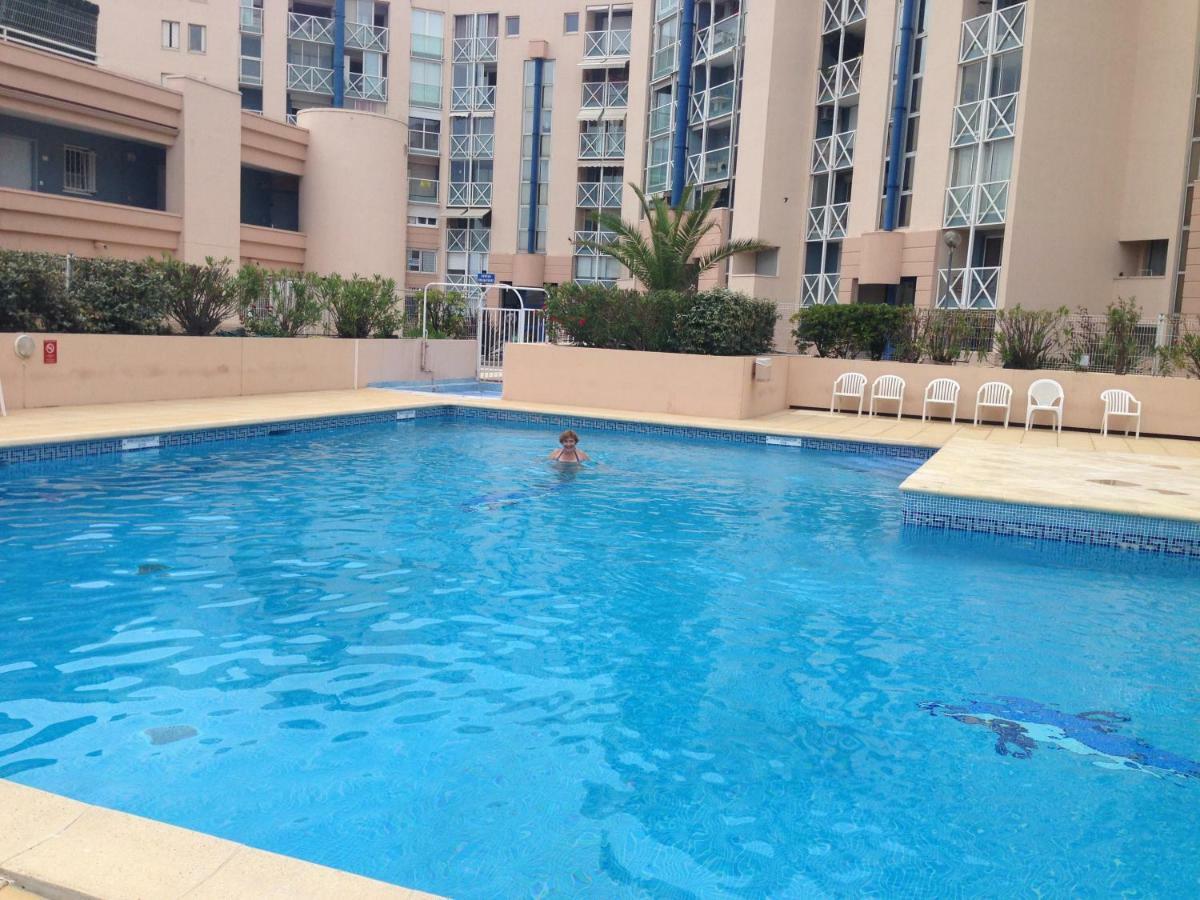 Résidence avec piscine et box, vue sur mer Sète Extérieur photo